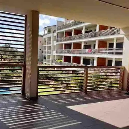 Piscine, 200m Port De Vecchio Pour 2 Personnes